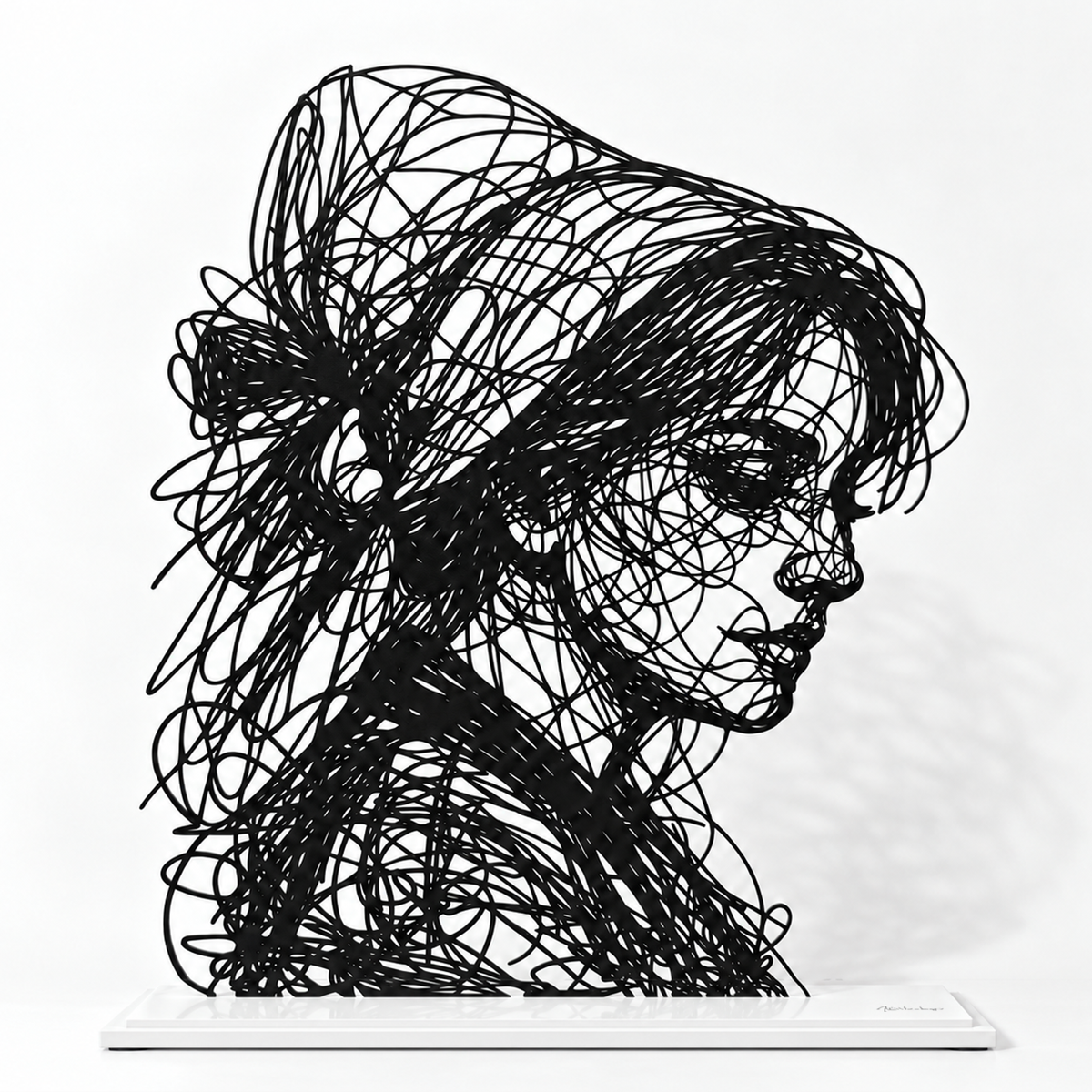 Marie — Adrien D. Vieuloup | Sculpture scribble art | Amalgame