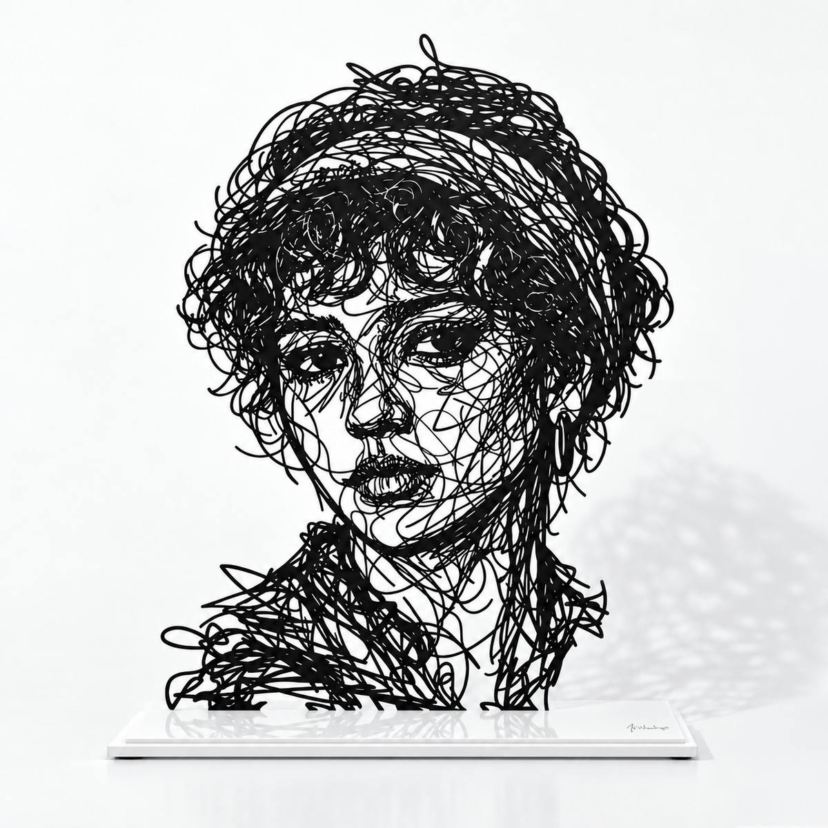 Nolwenn — Adrien D. Vieuloup | Sculpture scribble art | Amalgame