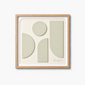 Une œuvre de Lucie garnier vue de face qui fait penser à un ange. 4 plaques de métal très légèrement teintées en vert brillant sont collés sur un fond beige texturé. L’œuvre est encadrée par un cadre en bois clair. La signature de l’artiste est gravée en bas à droite de l’œuvre.